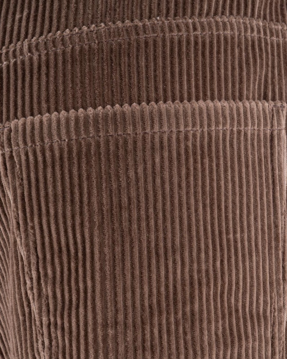 shop BRUNELLO CUCINELLI  Pantalone: Brunello Cucinelli pantalone Loose in velluto a coste di cotone con monile
Chiusura a zip con gancetto in metallo e controbottone.
Tasche frontali.
Pince.
Tasche posteriori.
Sfoderato.
Decorazione in monile Nickel-free.
Composizione: 100% COTONE.
Fabbricato in Italia.. MA180P8724-C649 number 7506222